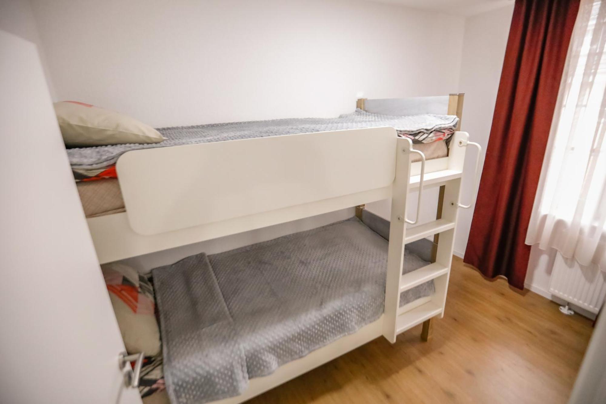 Turis Ferienwohnung 50-2 Triberg im Schwarzwald Esterno foto