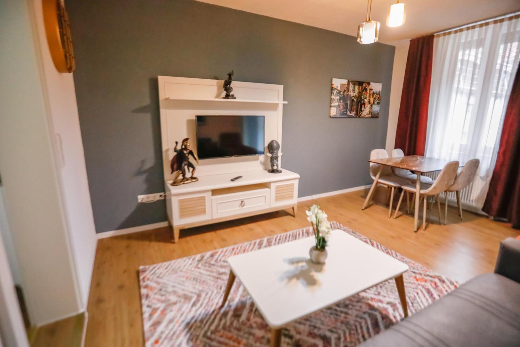 Turis Ferienwohnung 50-2 Triberg im Schwarzwald Esterno foto